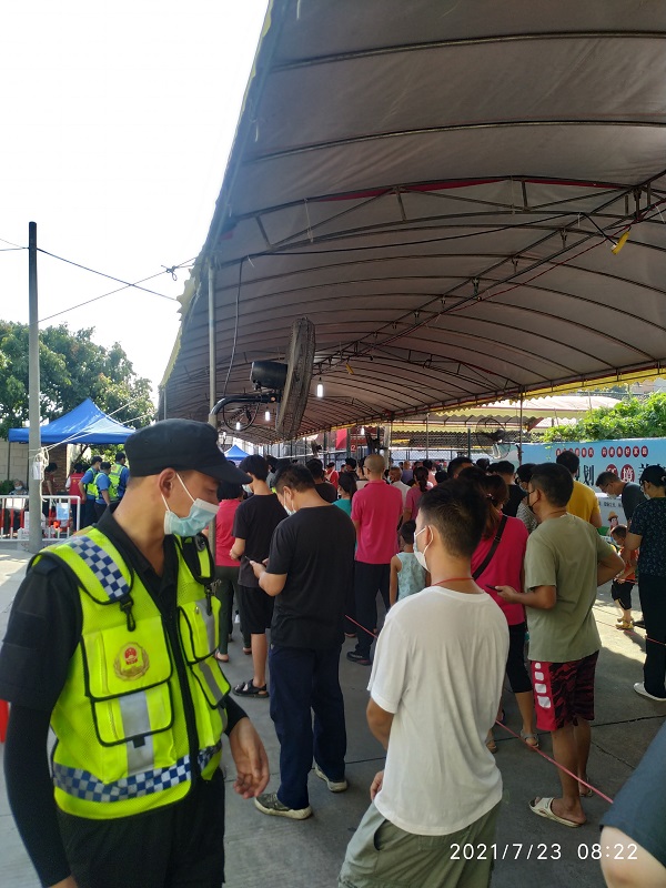 【抗擊疫情,共克時艱】我司隊員前往永益核酸檢測點,維護現場秩序